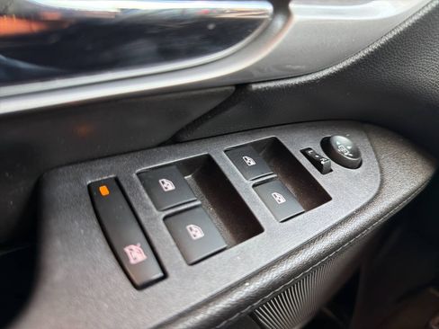Used 2017 GMC Terrain SLE AWD/4WD image 11