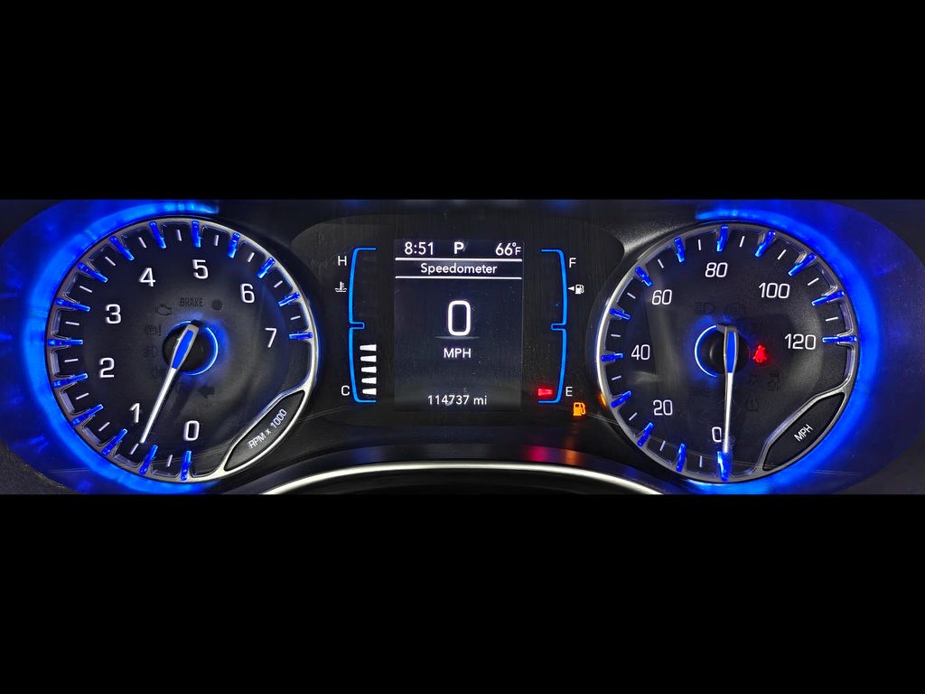 Used 2017 Chrysler Pacifica Touring-L FWD image 57