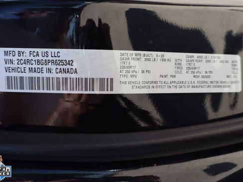 Used 2023 Chrysler Pacifica Touring-L FWD image 33