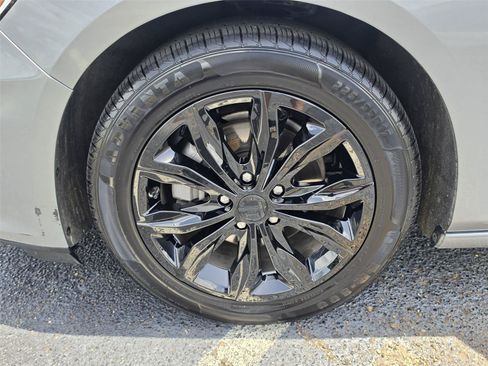 Used 2024 Chevrolet Malibu LT FWD image 31