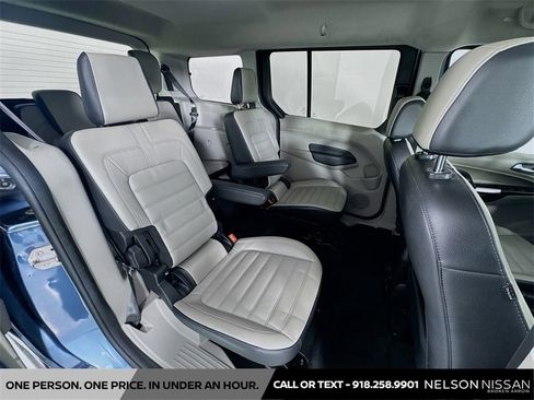 Used 2019 Ford Transit Connect Titanium w/ Titanium Premium Package image 29