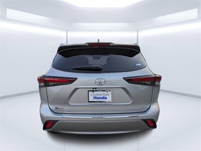 Used 2024 Toyota Highlander Platinum