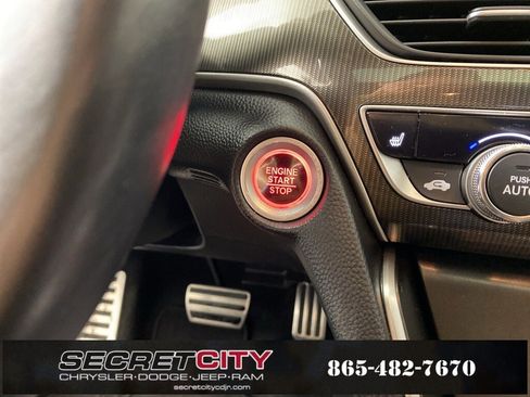 Used 2018 Honda Accord Sport image 17