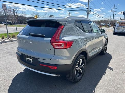 Used 2025 Volvo XC40 B5 Core AWD/4WD image 5