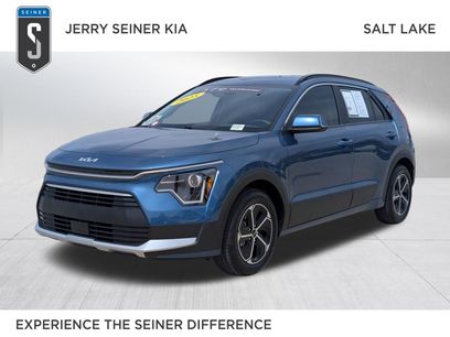 Certified 2025 Kia Niro EX
