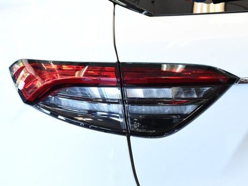 Used 2023 Maserati Levante GT AWD/4WD image 15