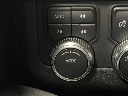 Used 2021 GMC Yukon XL Denali image 25