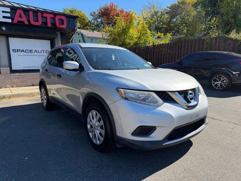 Used 2016 Nissan Rogue S image 8