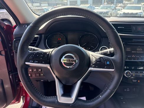 Used 2020 Nissan Rogue SL FWD image 15