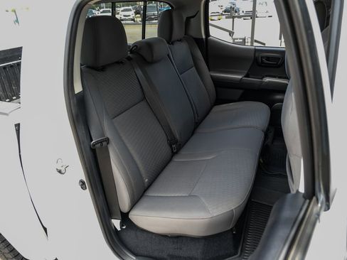 Used 2020 Toyota Tacoma SR5 image 44