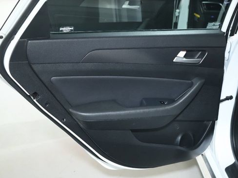 Used 2017 Hyundai Sonata Sport w/ Value Edition Package 02 FWD image 13