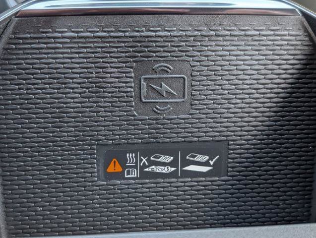 New 2026 GMC Terrain AT4 w/ LPO, Black Badging Package AWD/4WD image 26