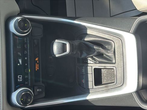 Used 2019 Toyota RAV4 XLE Premium FWD image 38