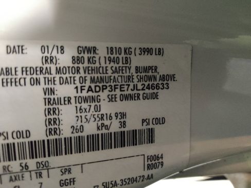 Used 2018 Ford Focus SE w/ SE Appearance Package image 33