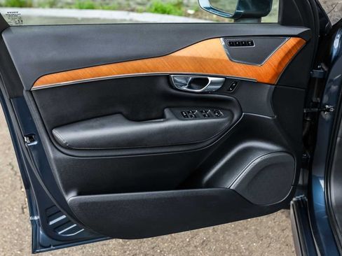 Used 2021 Volvo XC90 T6 Momentum w/ Protection Package image 22