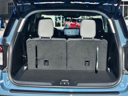 New 2026 Ford Explorer Active w/ Active Comfort Package image 29