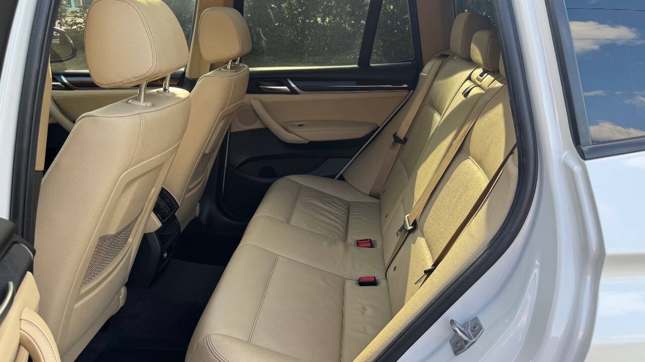 Used 2017 BMW X3 sDrive28i RWD image 11