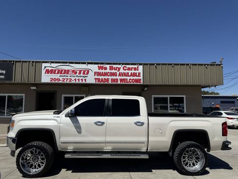Used 2014 GMC Sierra 1500 SLT w/ SLT Crew Cab Value Package AWD/4WD image 6