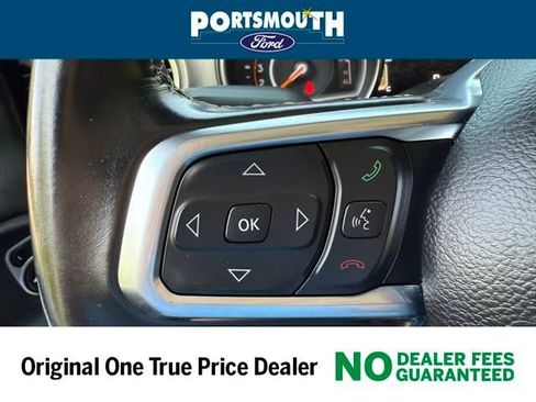Used 2020 Jeep Wrangler Unlimited Sahara AWD/4WD image 23