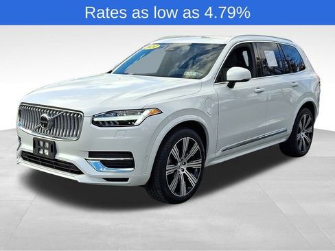 Certified 2024 Volvo XC90 T8 Ultimate w/ Lounge Package image 3