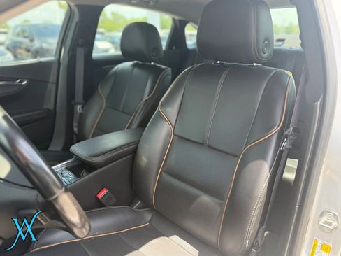 Used 2019 Chevrolet Impala Premier FWD image 12