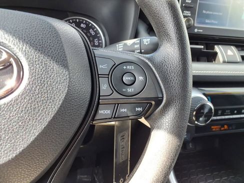 Certified 2022 Toyota RAV4 LE image 19