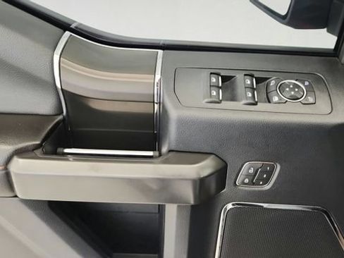 Used 2019 Ford F150 Lariat w/ Equipment Group 502A Luxury AWD/4WD image 22