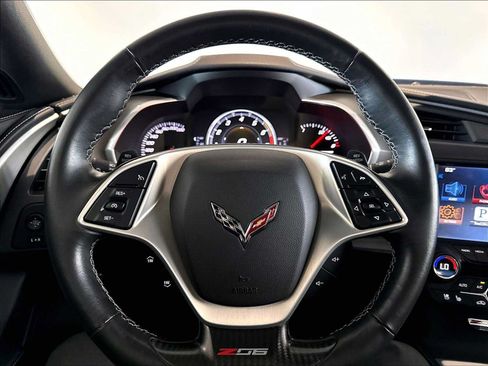 Used 2016 Chevrolet Corvette Z06 w/ Z07 Performance Package RWD image 18