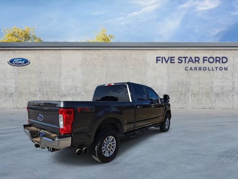 Used 2017 Ford F250 XL w/ STX Appearance Package image 9