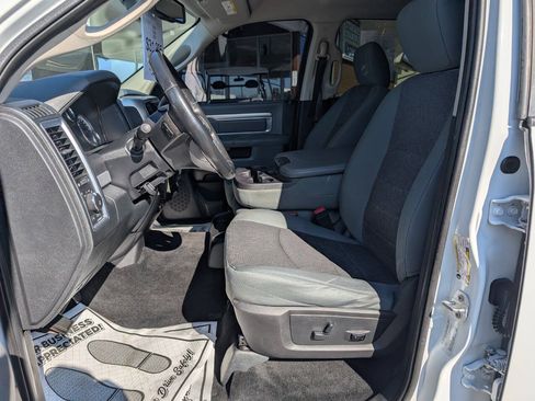 Used 2016 RAM 2500 SLT w/ Luxury Group AWD/4WD image 12