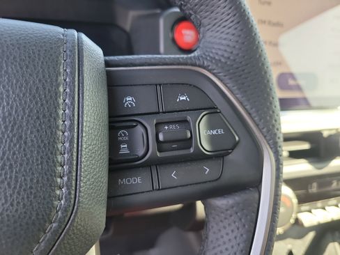 Used 2025 Toyota Tacoma TRD Sport RWD image 30