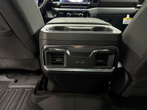 New 2026 GMC Sierra 1500 Elevation image 16
