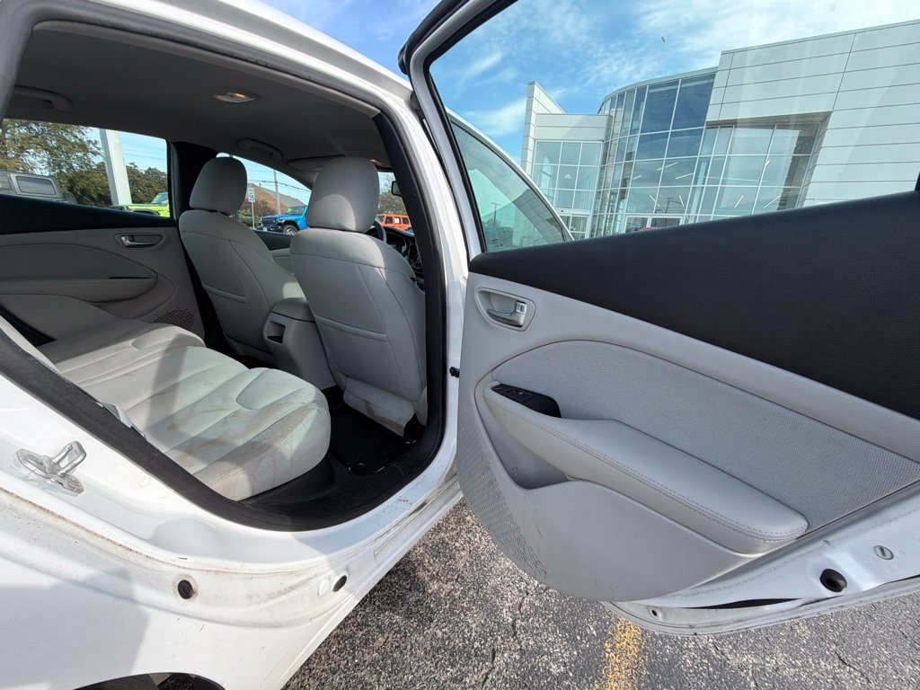 Used 2013 Dodge Dart SXT w/ Popular Equipment Group FWD image 18