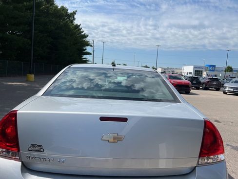 Used 2013 Chevrolet Impala LT w/ LT Sunroof Package image 6