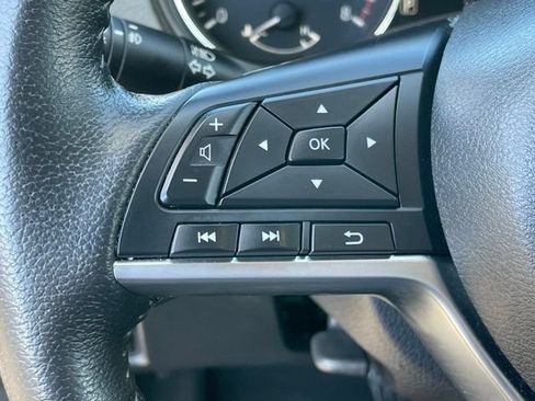Used 2018 Nissan Rogue SL w/ Premium Package AWD/4WD image 15