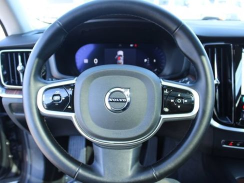 Used 2025 Volvo V60 B5 Cross Country Plus AWD/4WD image 22