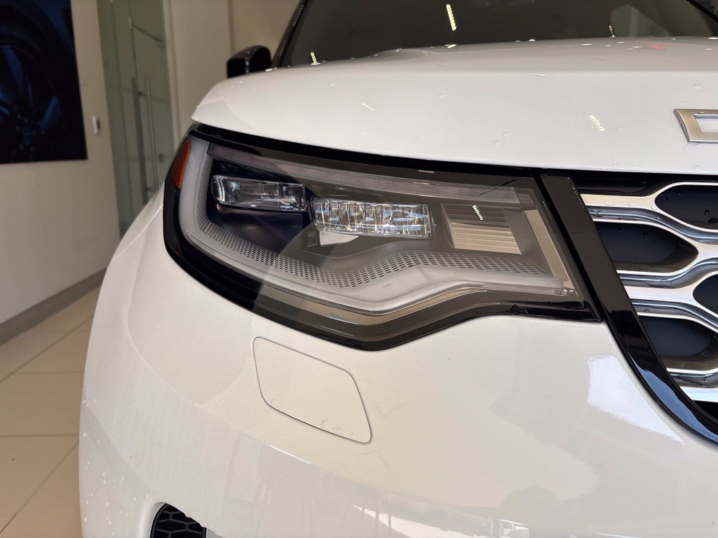 New 2026 Land Rover Discovery S AWD/4WD image 8