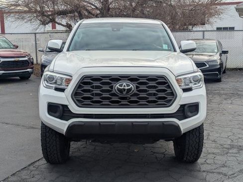 Used 2020 Toyota Tacoma SR image 10