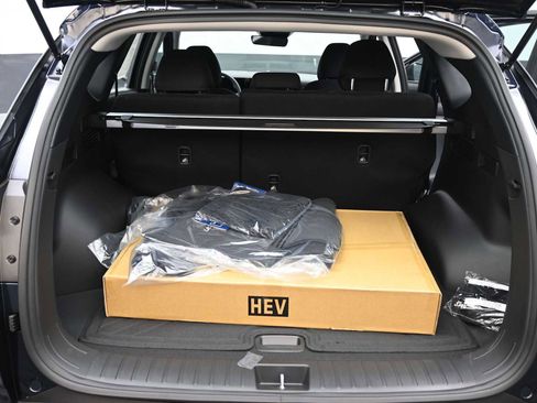 New 2026 Hyundai Tucson Blue SE image 12