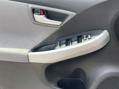 Used 2012 Toyota Prius Three FWD image 32