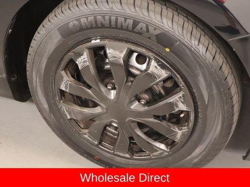 Used 2012 Toyota Camry LE FWD image 7