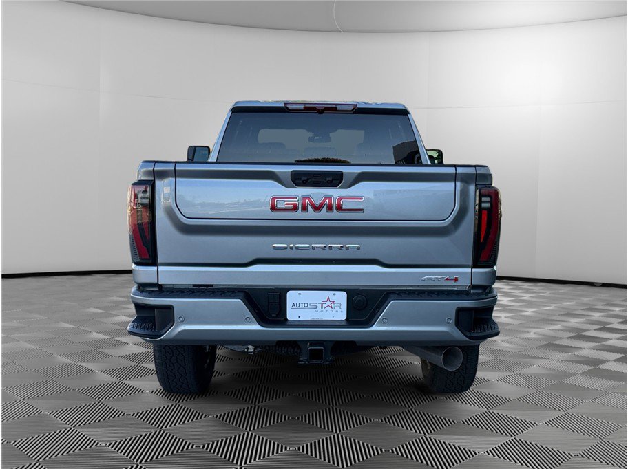 Used 2026 GMC Sierra 2500 AT4 AWD/4WD image 4