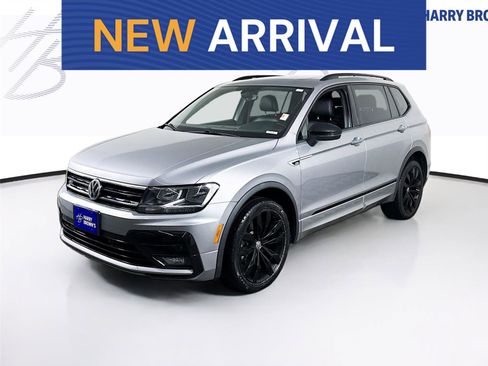 Used 2021 Volkswagen Tiguan SE R-Line w/ 3rd Row Seat Package image 1