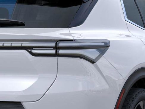 New 2026 Chevrolet Equinox EV LT image 11