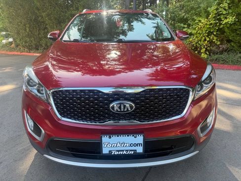 Used 2017 Kia Sorento EX w/ EX V6 Premium Package AWD/4WD image 9