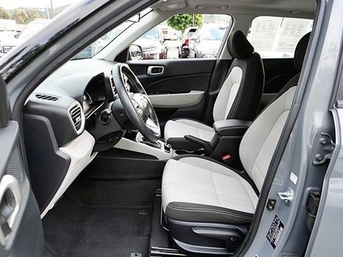 Certified 2023 Hyundai Venue SEL image 14