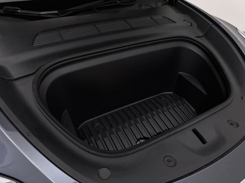 Used 2023 Tesla Model Y 2WD image 8