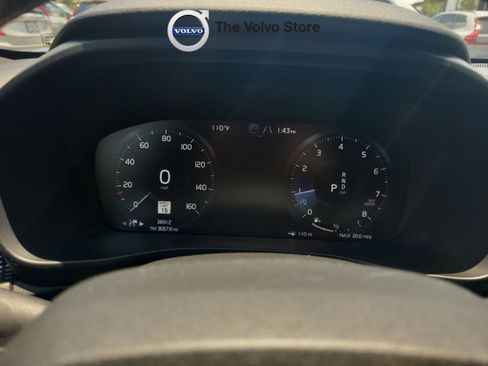 Used 2021 Volvo XC40 T5 R-Design w/ Advanced Package AWD/4WD image 22