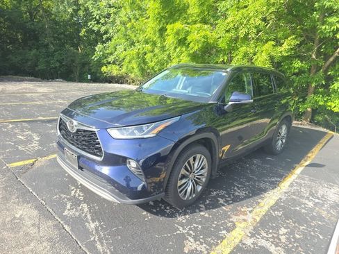 Used 2020 Toyota Highlander Platinum AWD/4WD image 1