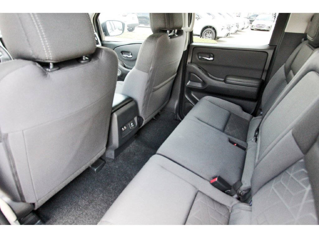 Certified 2025 Nissan Frontier SV w/ SV Convenience Package RWD image 11